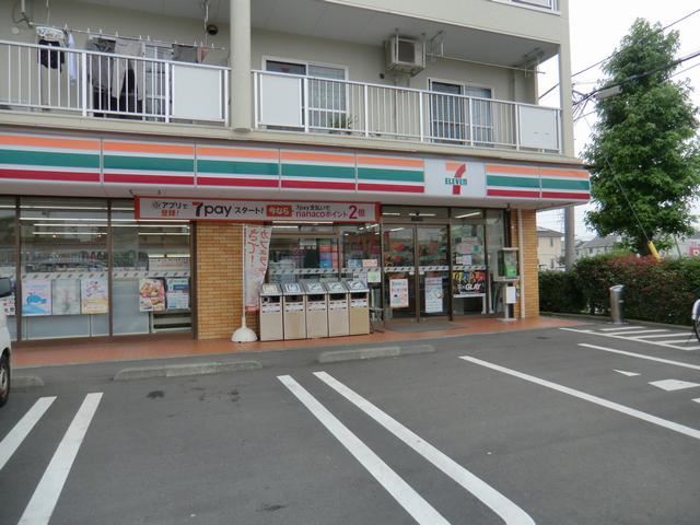 コンビニ　セブンイレブン（コンビニ）まで440m
