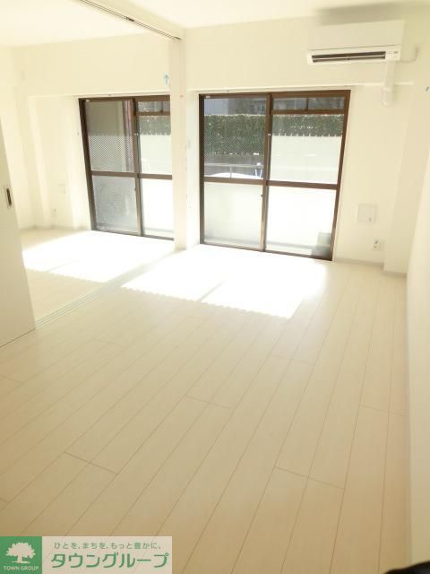 居室・リビング　広々リビング