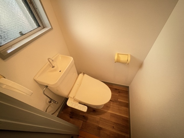 トイレ　※現況を優先します。