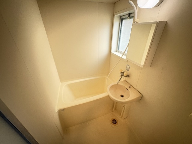 バス・シャワールーム　※現況を優先します。