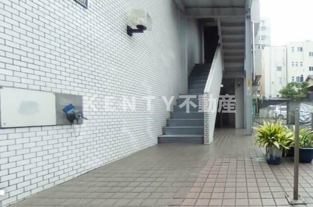 エントランス　ゆとりのあるエントランスです