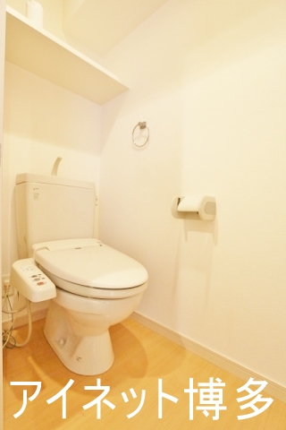 トイレ　もちろん、ウォシュレット完備です
