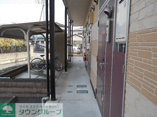 その他　屋根付き駐輪場