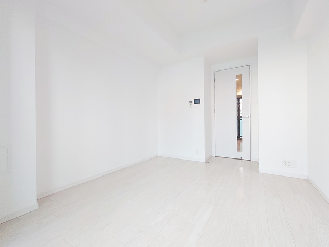 居室・リビング　ホワイトコーデされた真っ白なお部屋