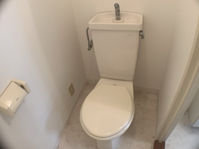 トイレ　清潔感のあるトイレです♪