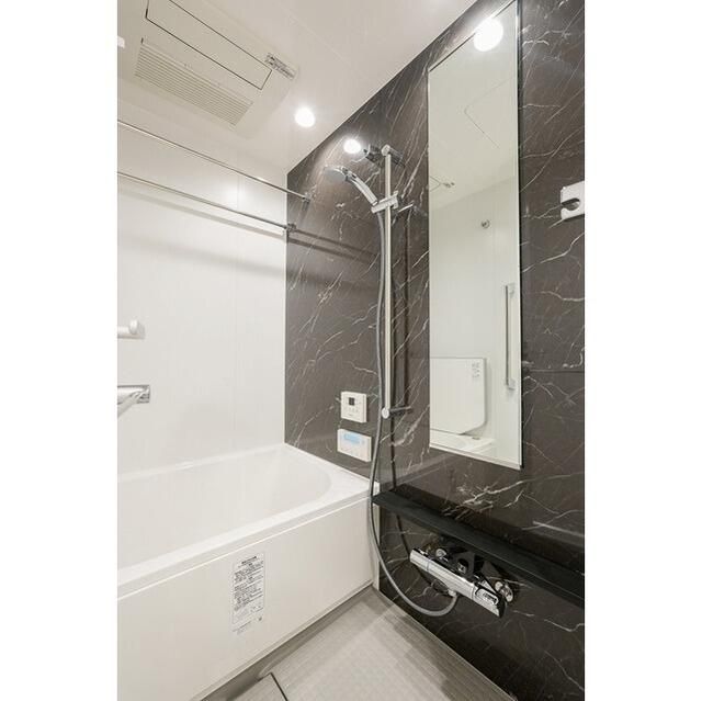 バス・シャワールーム　※別部屋参考写真