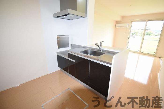 キッチン　うどん県のお部屋探しはうどん不動産へ うどんちゃんとLINE