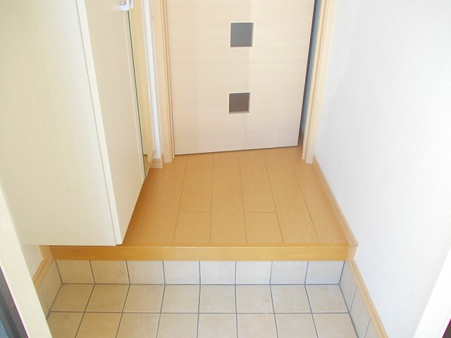 玄関　落ち着いた玄関です