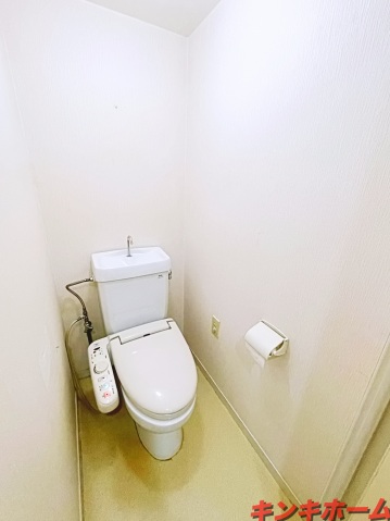 トイレ　別のお部屋のお写真です