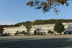小学校　多西小学校（小学校）まで349m