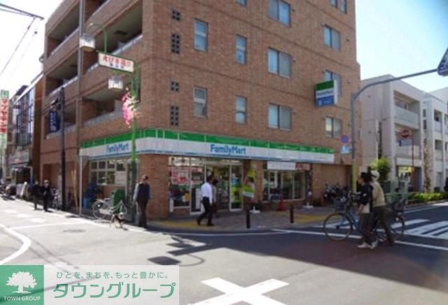 コンビニ　ファミリーマート（コンビニ）まで250m