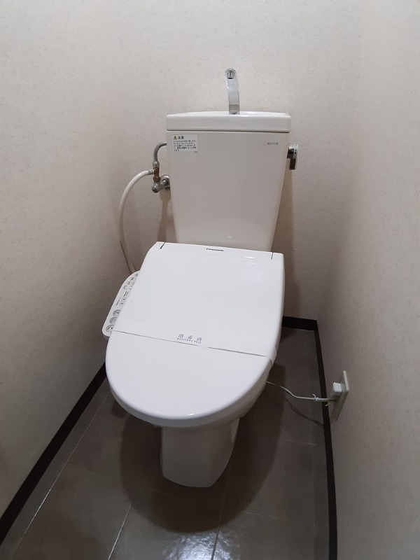 トイレ　シャワートイレ