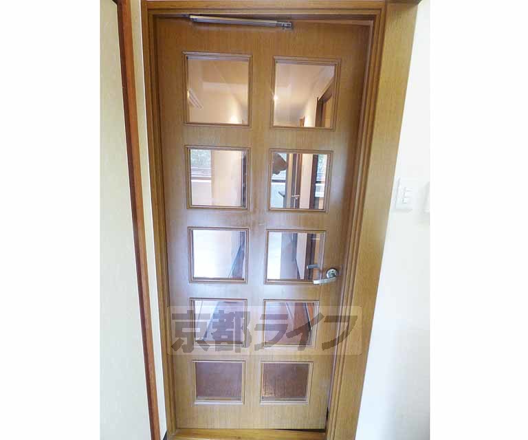 その他設備　お部屋のドアです。