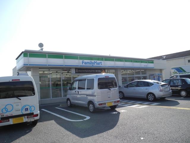コンビニ　ファミリーマート（コンビニ）まで2341m