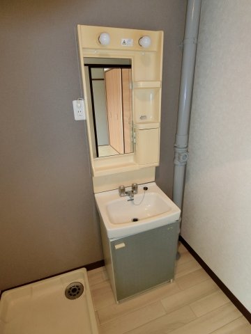 洗面設備　同仕様