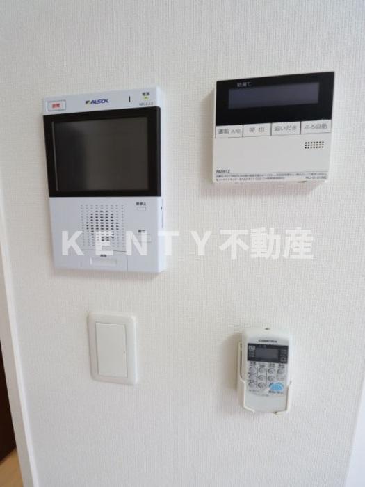 セキュリティ　明るい玄関です