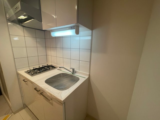 キッチン　イメージとして同建物他部屋を表示しています
