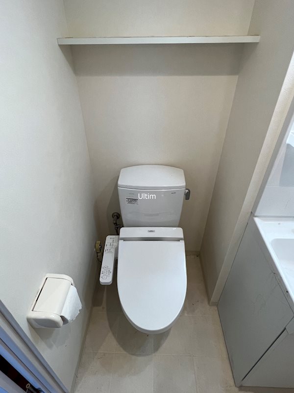 トイレ　※同タイプの他のお部屋です