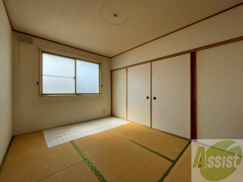 その他部屋・スペース　６畳の和室です。戸を開ければ更に広く使えますね。