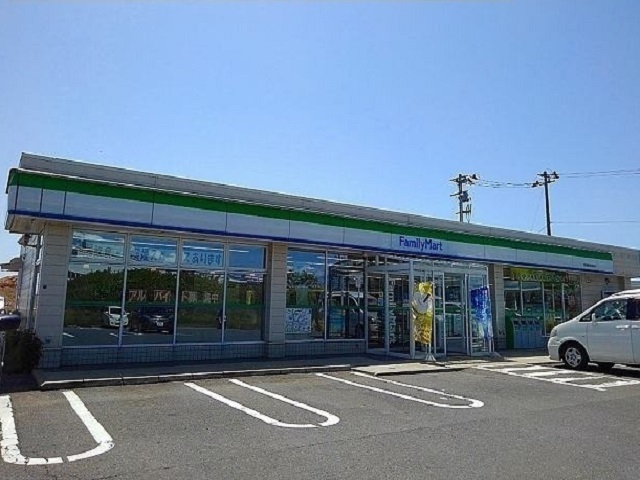 コンビニ　ファミリーマート 御所野湯本店（コンビニ）まで1700m