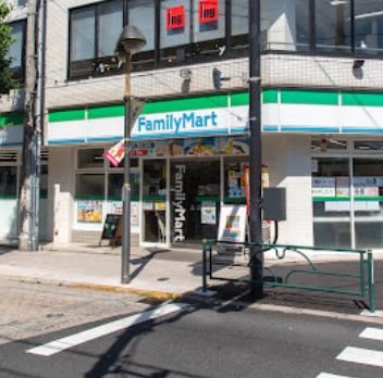 コンビニ　ファミリーマート キムラ尾山台店（コンビニ）まで23m