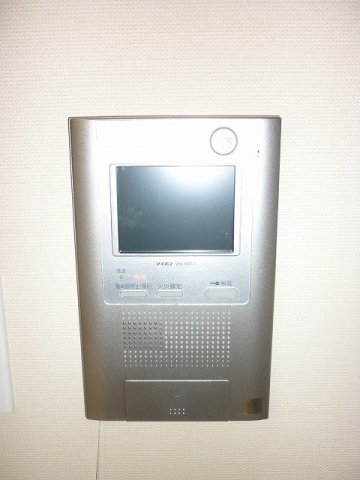 セキュリティ　来訪者が確認できる女性に安心の「TVモニターホン」