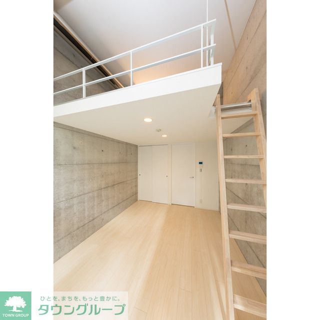 居室・リビング　※同タイプ　103号室の写真となります