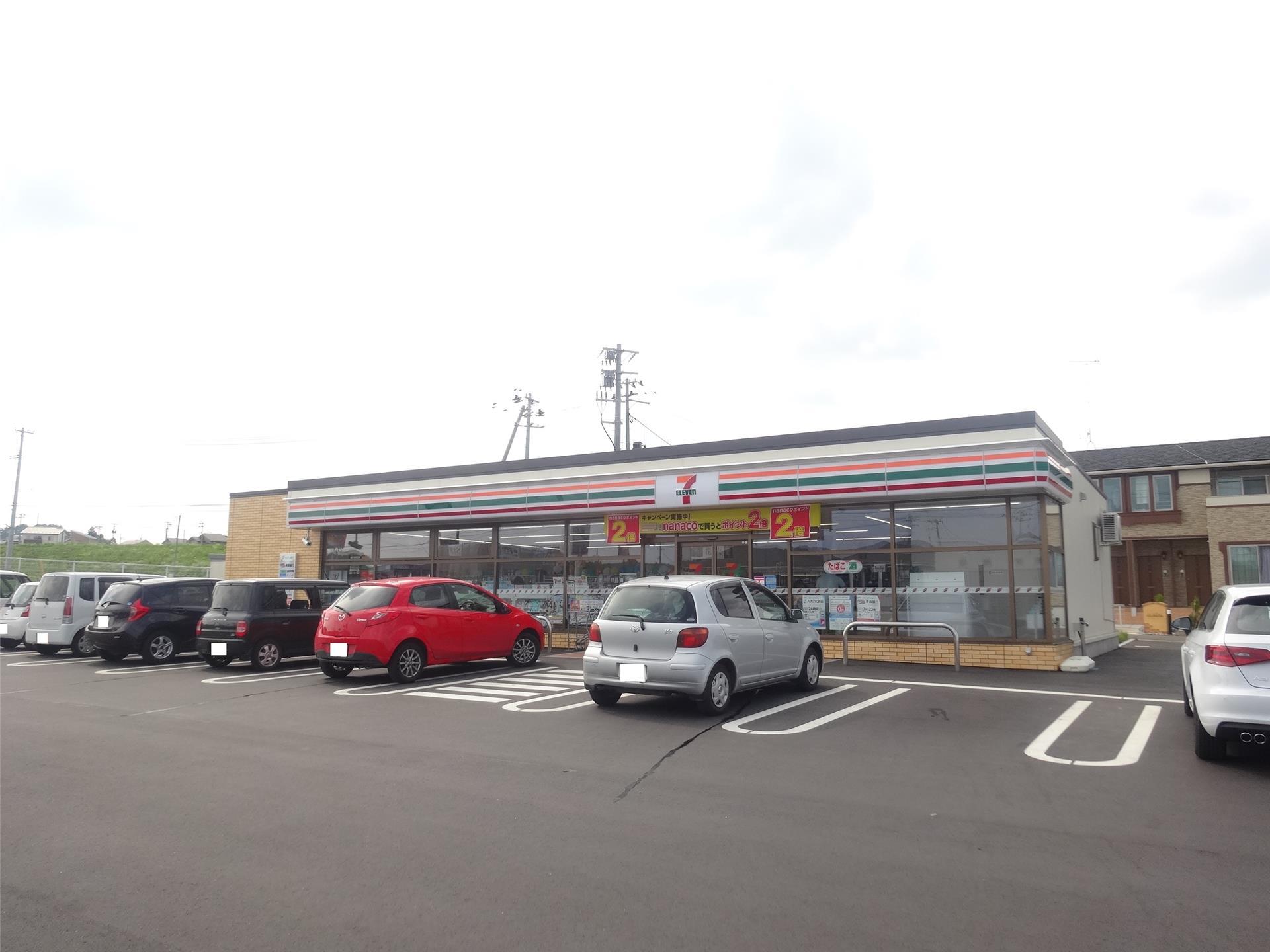 コンビニ　セブンイレブン八戸田向店（コンビニ）まで400m