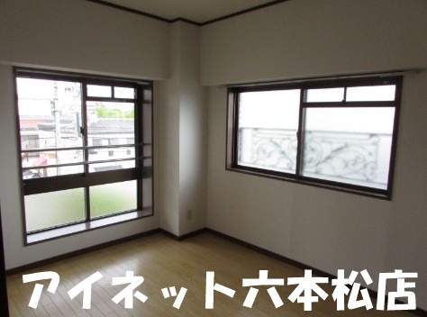 その他　明るいお部屋ですね。