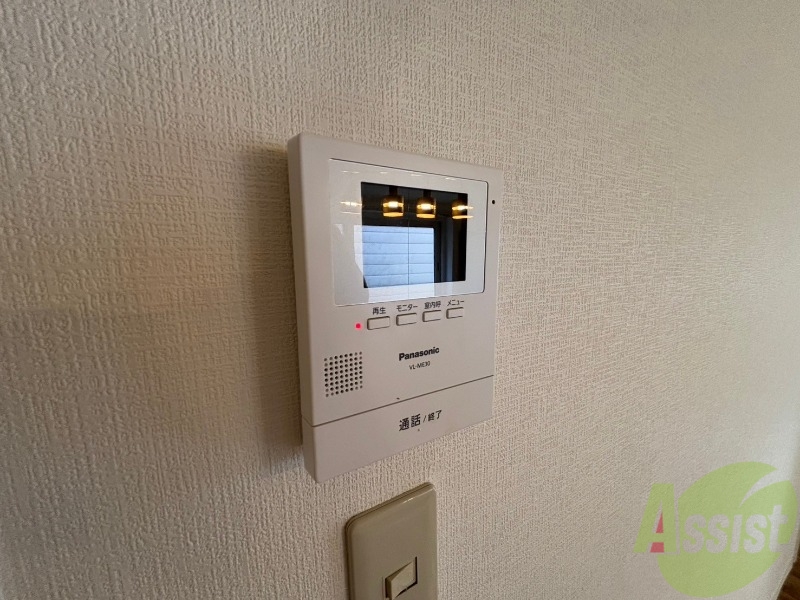 セキュリティ　ＴＶモニター付インターホンです。来客者の顔が見えるので安心！