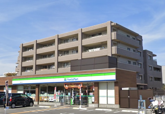 コンビニ　ファミリーマート塚口町店（コンビニ）まで355m