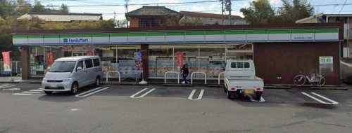 コンビニ　ファミリーマート 多治見小泉八丁目店（コンビニ）まで493m