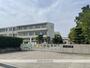 小学校　塩屋小学校（小学校）まで870m