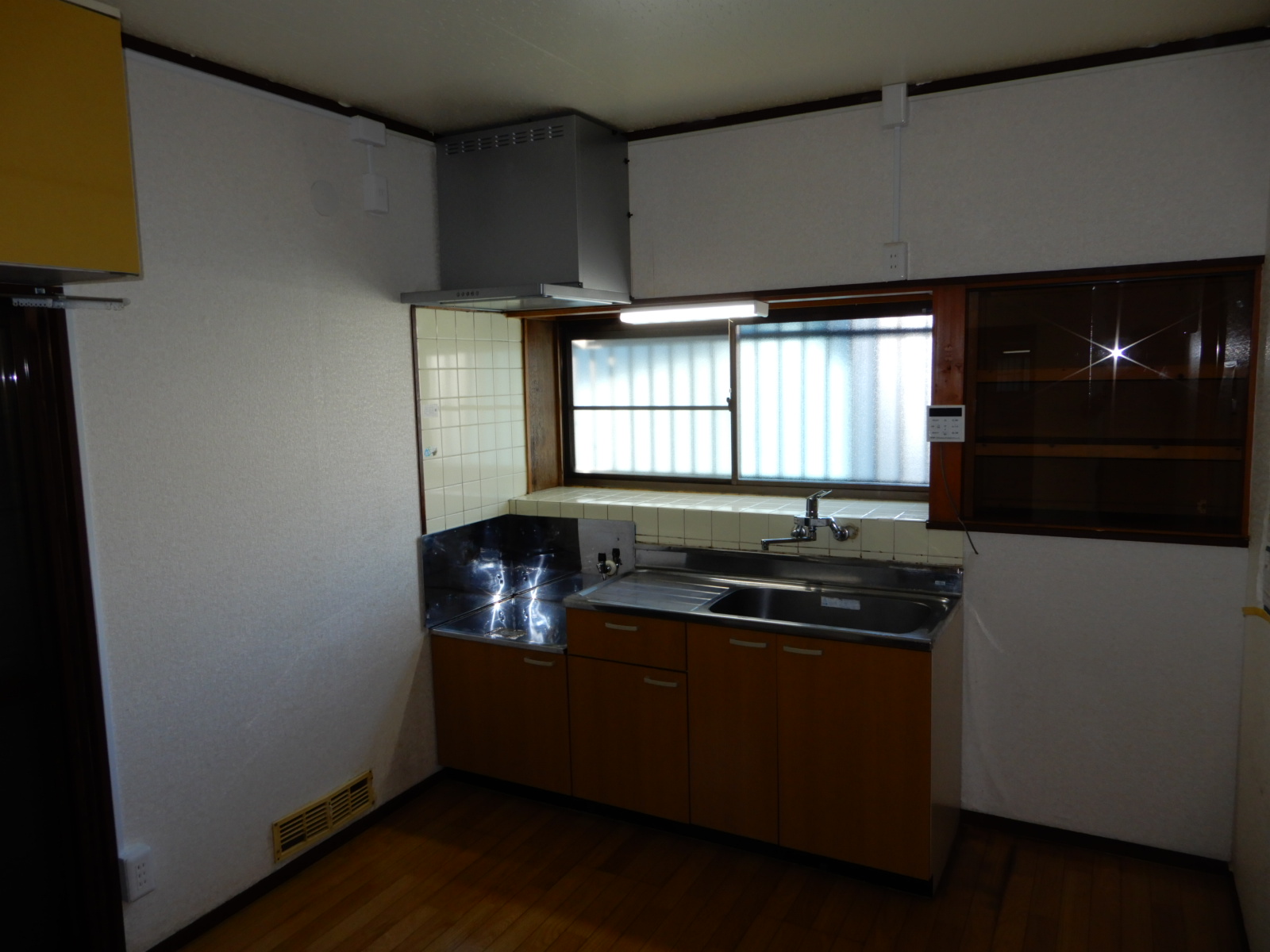 水海戸建貸家のキッチン写真