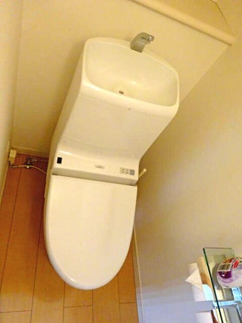 洗面設備　温水洗浄便座