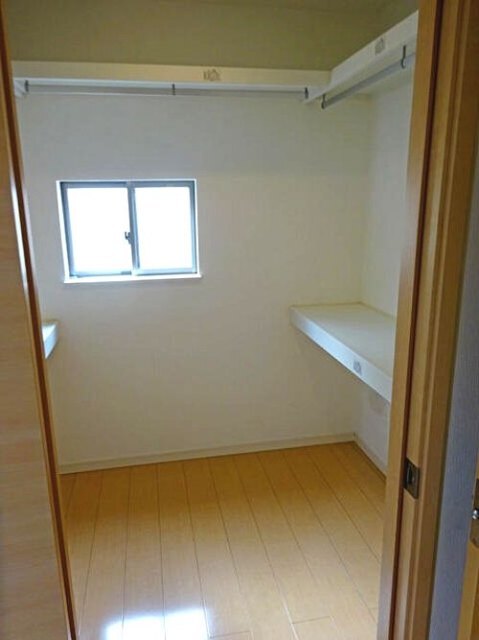 収納　ウォークインクローゼット