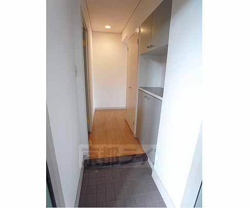 玄関　お部屋が見えないのがいいですね。