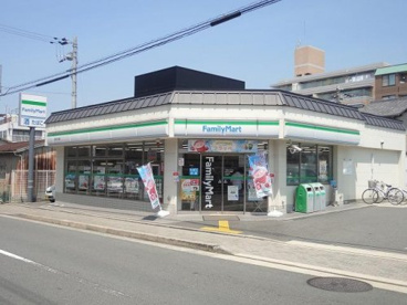 コンビニ　ファミリーマート 佐井太子道店（コンビニ）まで210m