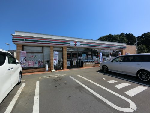 コンビニ　セブンイレブン八街朝日店（コンビニ）まで1153m
