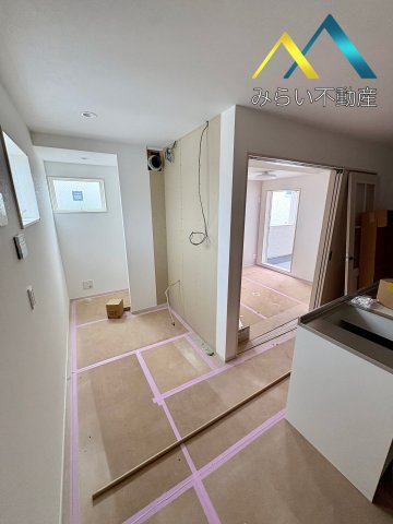 キッチン　自社撮影写真　建築中