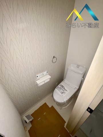 トイレ　自社撮影写真　建築中