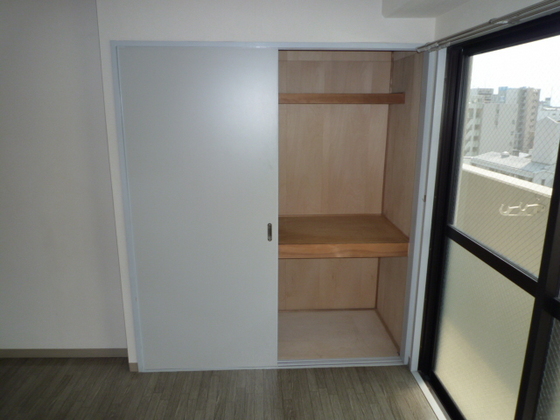 収納　※別部屋の写真です