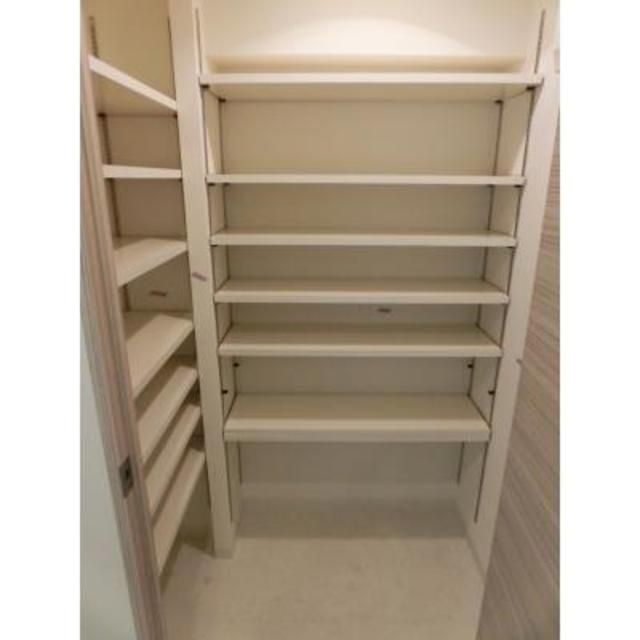 収納　写真は同タイプ住居です。