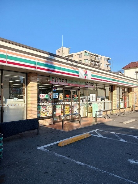 その他　セブンイレブン堀船３丁目北店（その他）まで379m