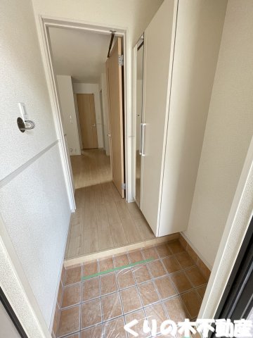 玄関　収納もある玄関です