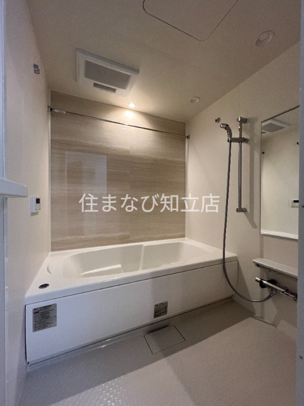 バス・シャワールーム　反転・同型タイプ