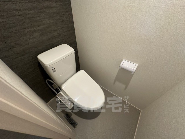 Mana Linaのトイレ写真
