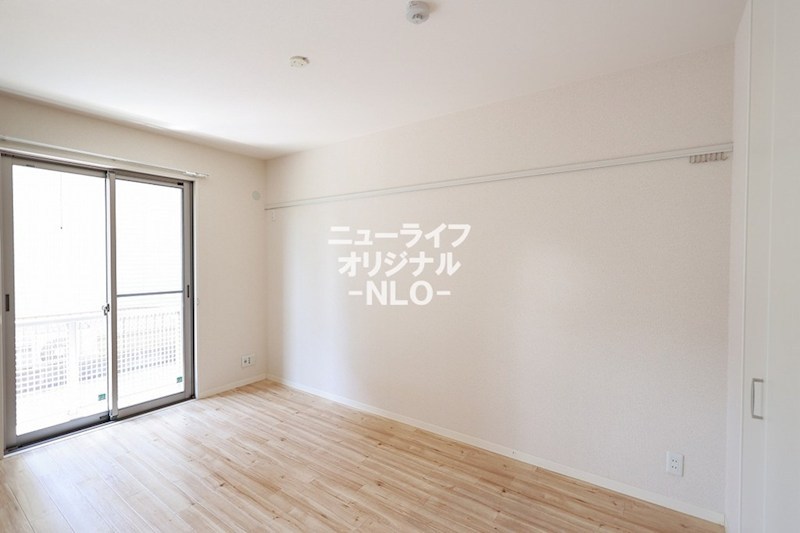 その他部屋・スペース　6.1帖洋室♪リビング続きで使い勝手の良いお部屋です♪