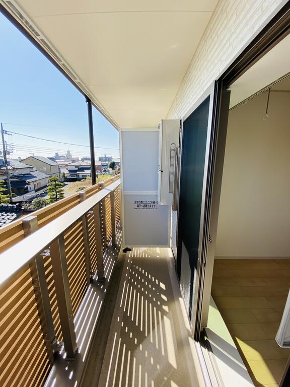 バルコニー　◆こちらの物件のお問合わせは、蕪木不動産へお問合せ下さい◆