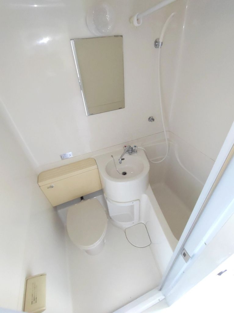 バス・シャワールーム　＊別部屋参考写真です